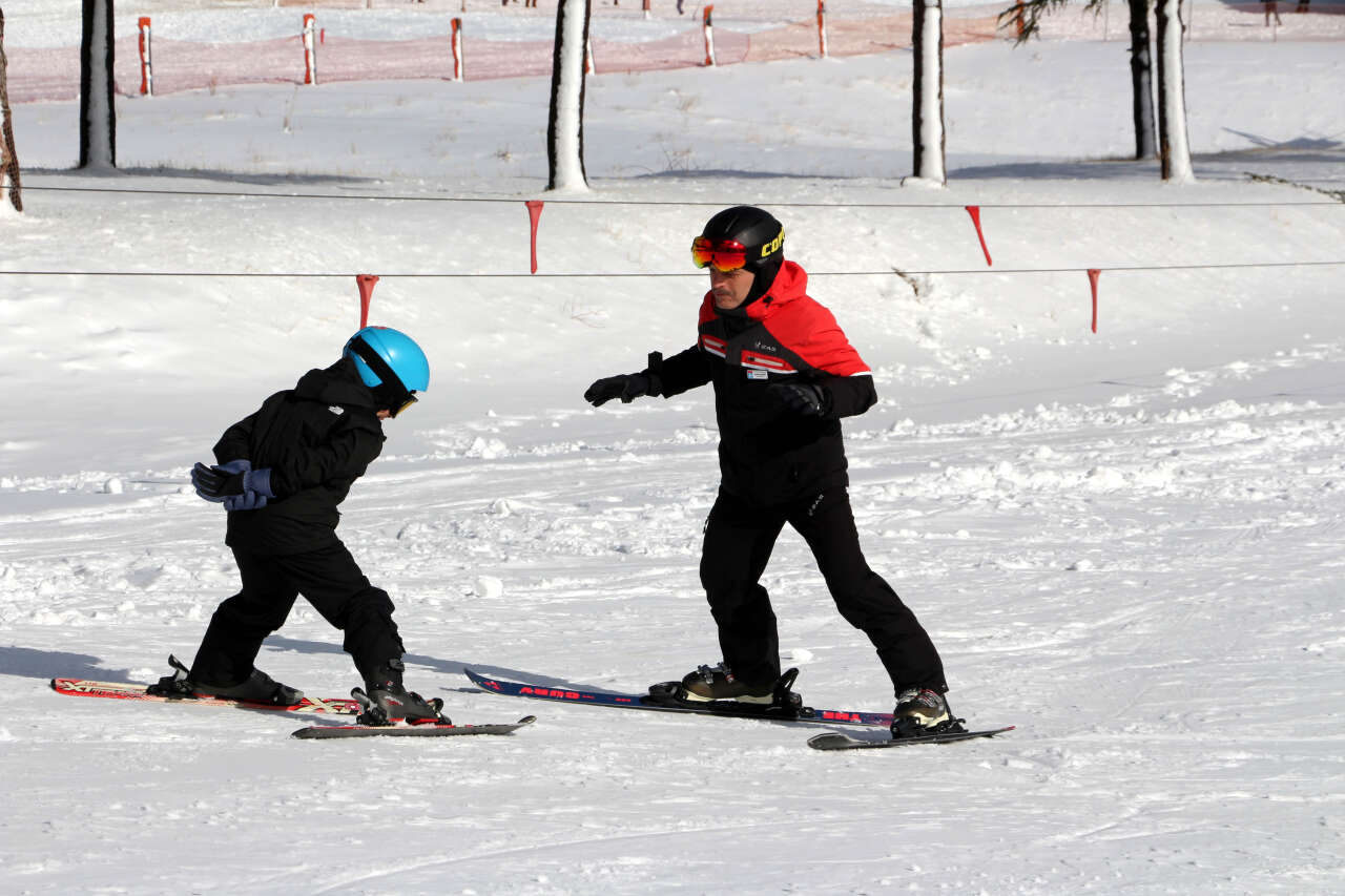 Konyalılar da Davraz’a akın etti! Kayak merkezinde rekor yoğunluk 9
